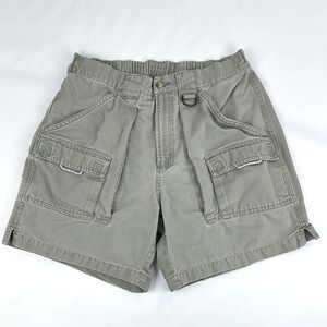 PFG Columbia Men's Gray Cargo Shorts. Medium.